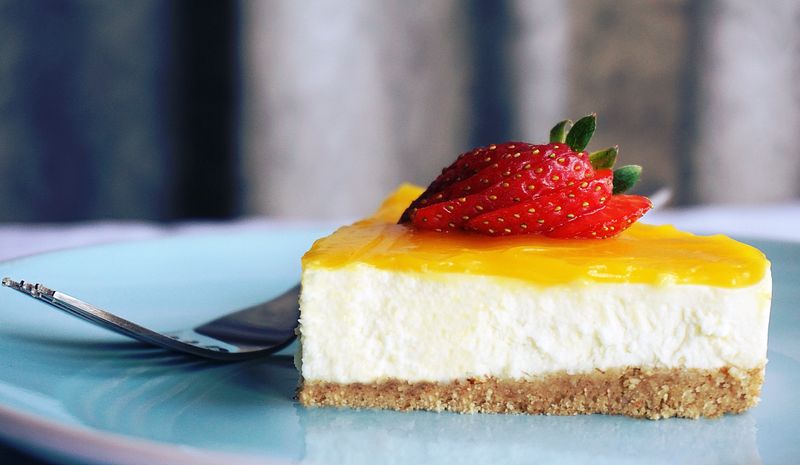 Cheesecake de fresa (rebanada)